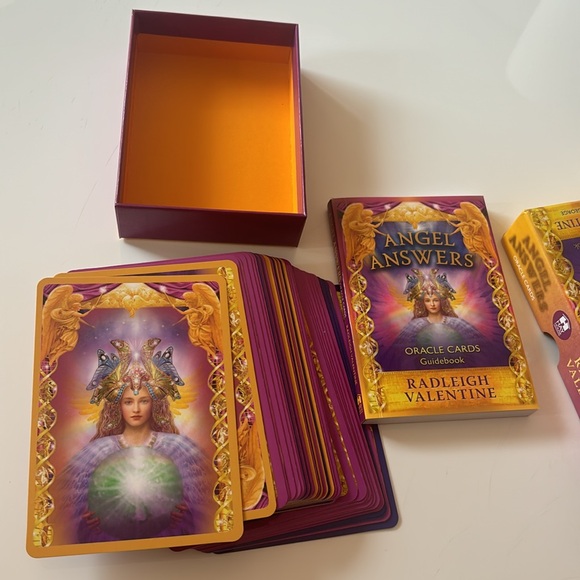 Angel Answers oracle deck - Picture 3 of 3